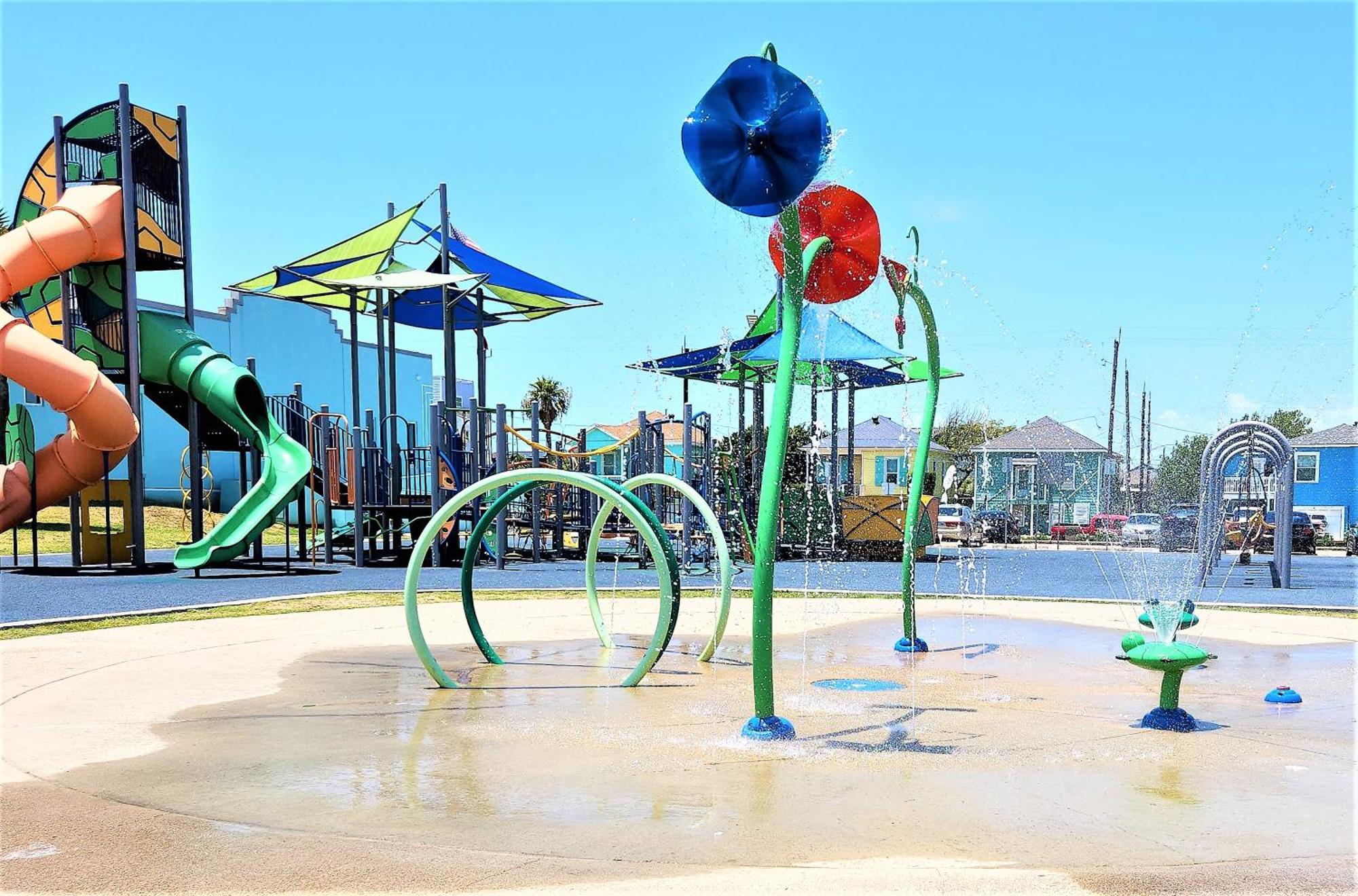 Casaazul-2605A-Couples Retreat By Beach & Pleasure Pier 1 Block Away- 2Bed 2Bath- 7 Minutes To Cruise Terminal غالفيستون، تكساس المظهر الخارجي الصورة