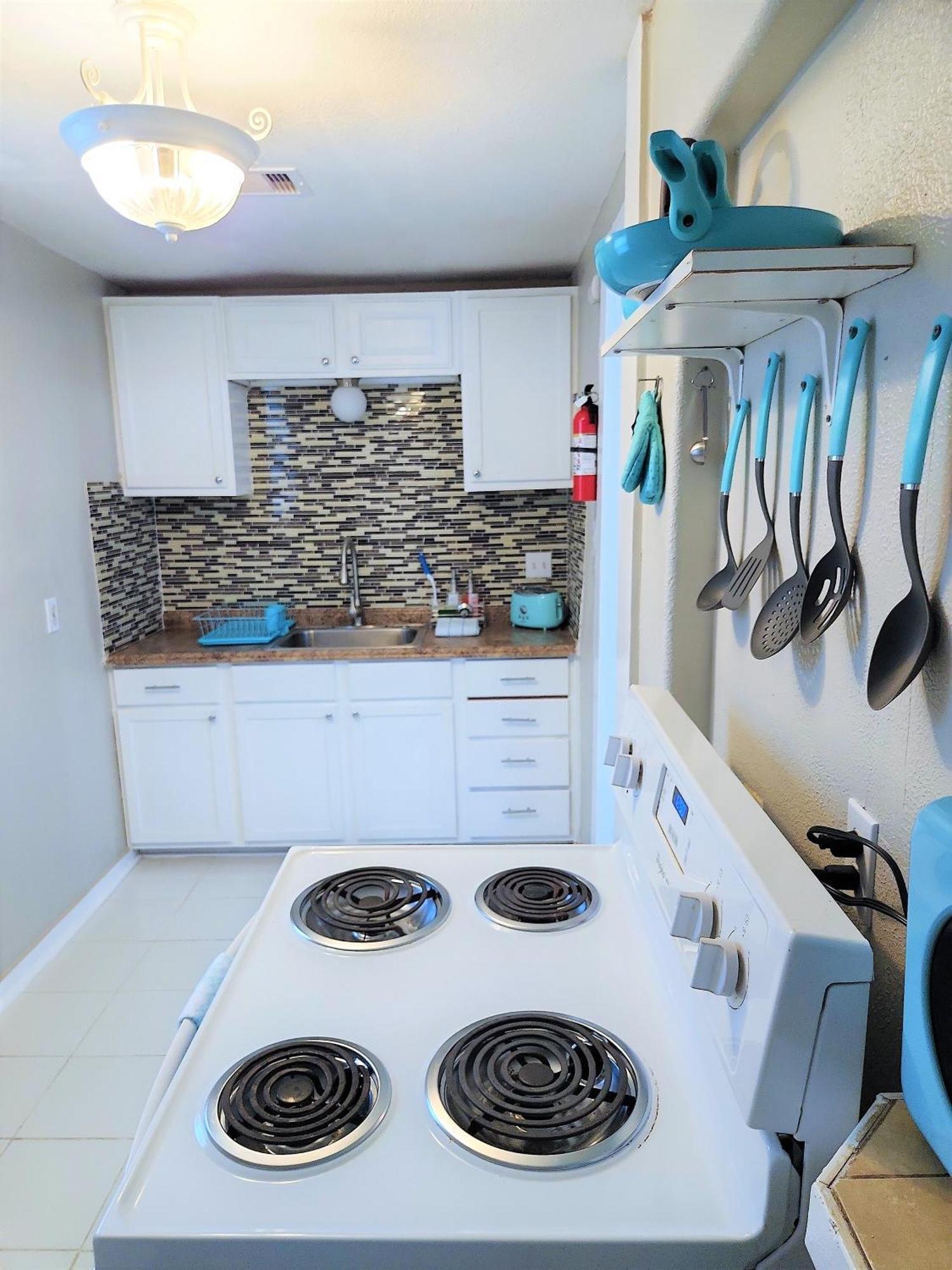 Casaazul-2605A-Couples Retreat By Beach & Pleasure Pier 1 Block Away- 2Bed 2Bath- 7 Minutes To Cruise Terminal غالفيستون، تكساس المظهر الخارجي الصورة
